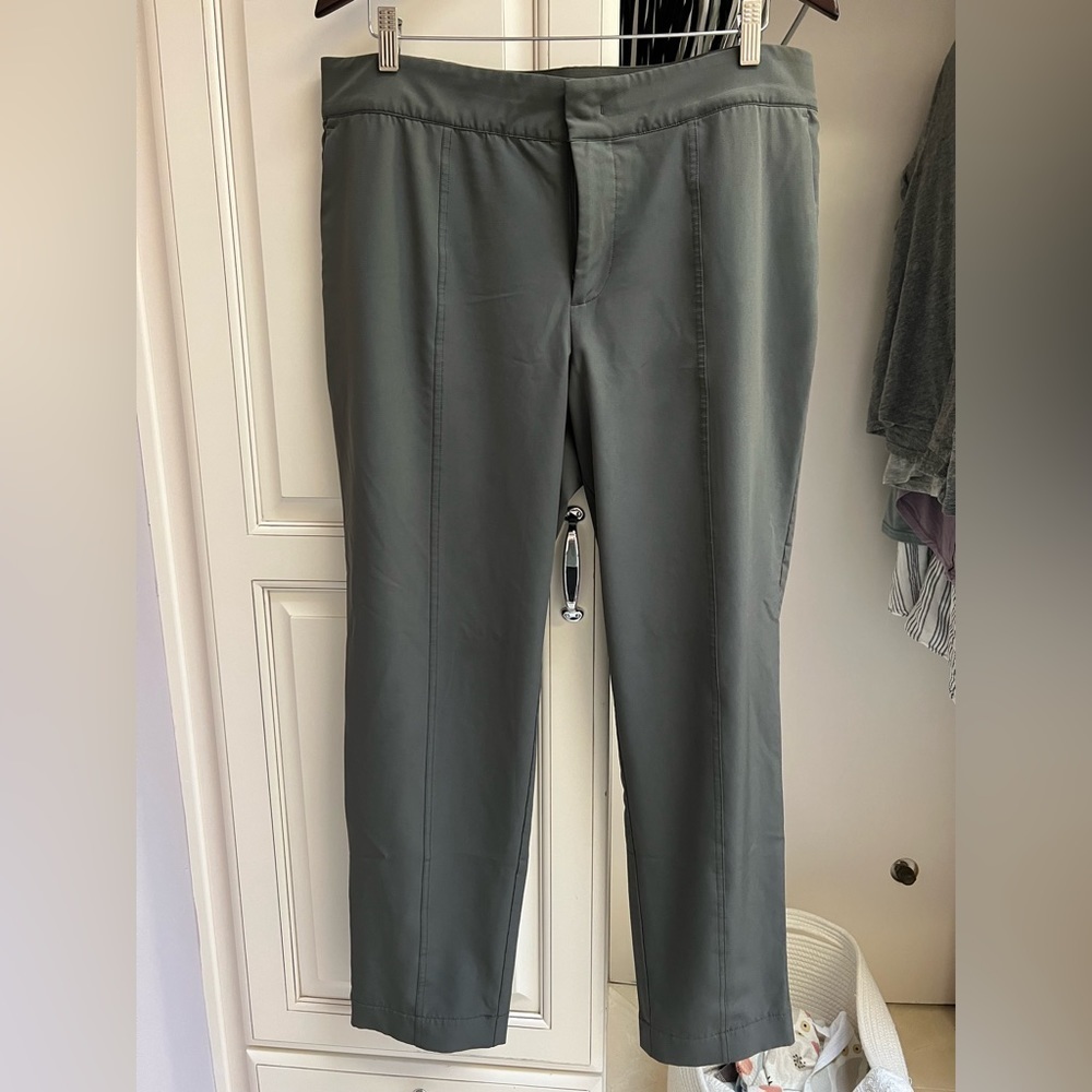 3/$20 NWOT Mondetta lightweight Elastic waist ankle pants Women’s 14 gray 2 of 2